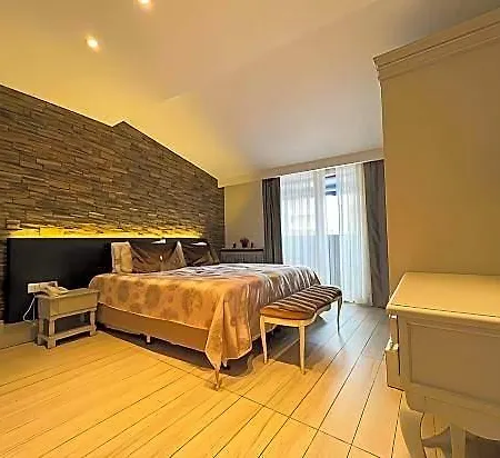 Astek Port Hotel